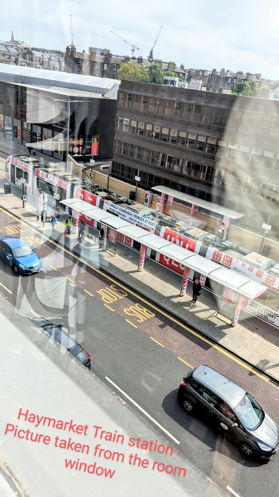 Edinburgh City Center Haymarket Double Room Edimburgo Exterior foto