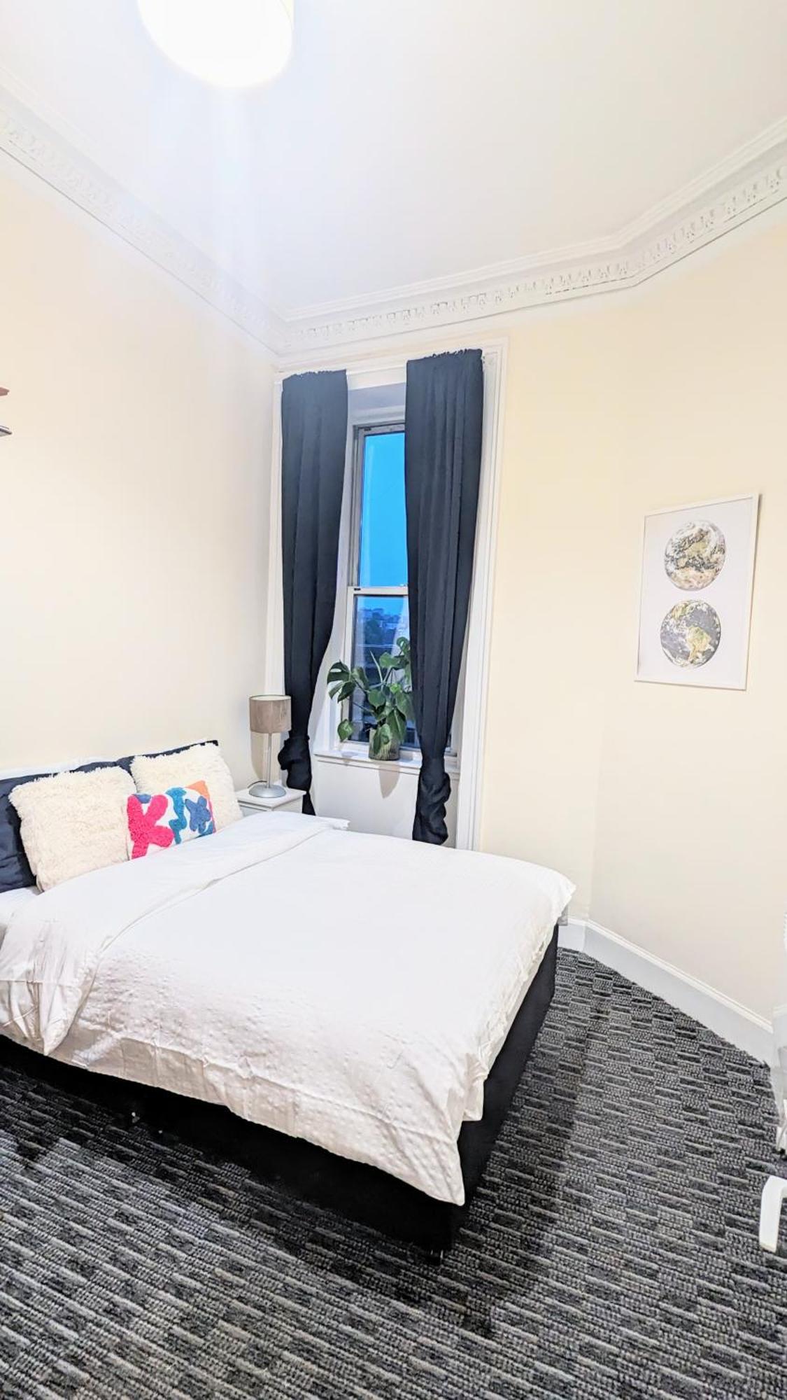 Edinburgh City Center Haymarket Double Room Edimburgo Exterior foto